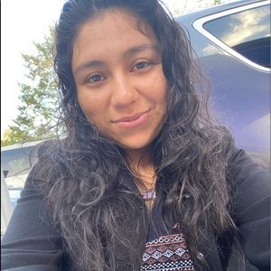 Meet your Posher, Noelia